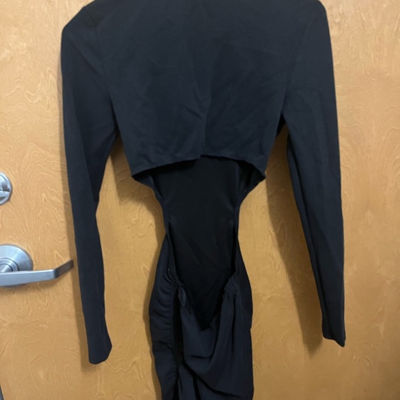 HOURS Black cut out dress - Picture 3 of 3